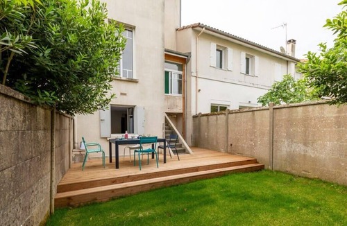 Le Bouscat House | Furnished Townhouse Ideally Located With 4 Bedrooms, Large Terrace & Garden