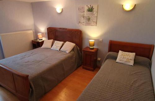 Saint-Paul-de-Vezelin House | Gîte 11 pers., charme rural, internet, animaux admis - FR-1-496-86