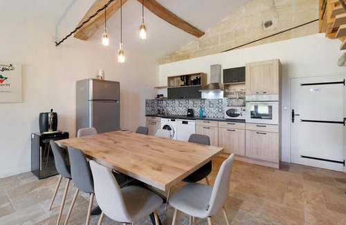 Saint-Denis-de-Pile House | Gîte Chapetit and Guest Rooms