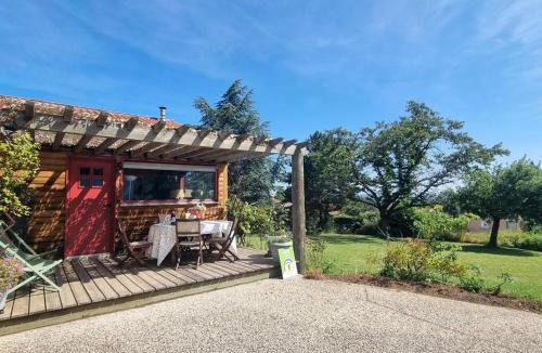 Montbrison House | Gîte de charme avec jardin et terrasse privative à Montbrison - FR-1-496-329