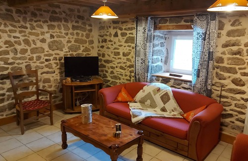 Jeansagniere Cottage | Gîte de Montagne à 1000m au Cœur des Monts du Forez