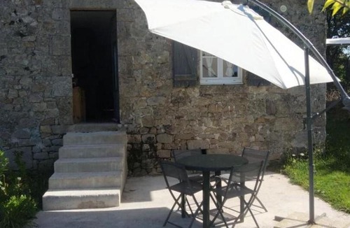 Saint-Privat Apartment | Gîte de France La maisonnette 2 épis - Gîte de France 2 personnes MAE-9764