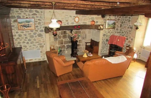 Rilhac-Xaintrie Villa | Gîte de France in Rilhac Xaintrie 2 ears - Gîte de France 4 people