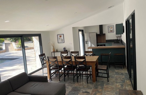 Bourg-Saint-Andeol Villa | Gîte du kélou, sauna, swimming pool and spa, near the Ardèche gorge!
