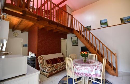 Bayon-sur-Gironde Apartment | Gîte du Plisseau