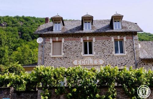 Laval-sur-Luzege House | Gîte ecole 4