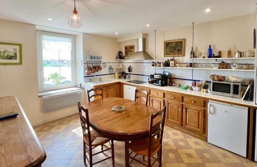 Saint-Denis-de-l'Hotel House | Gîte familial avec terrasse et vue sur la Loire - FR-1-590-430