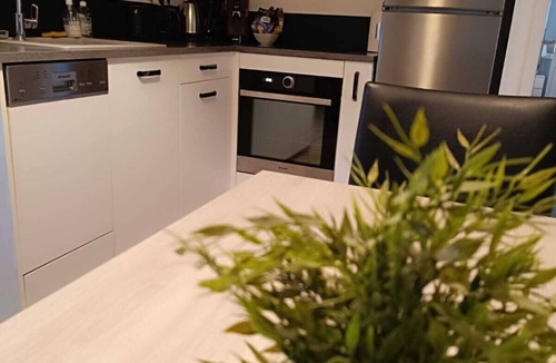 Visan House | Gite for up to 7 people in the countryside surrounded by horses.