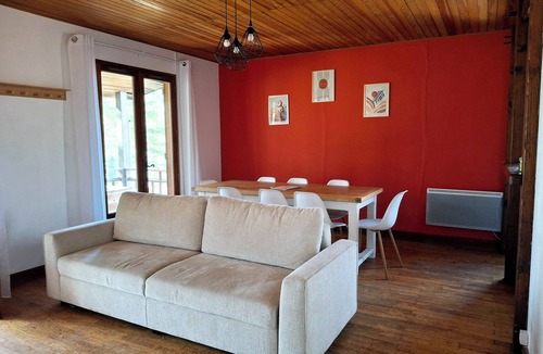Saint-Martial-de-Nabirat Ski Chalet | Gite "Le Douglas" in the heart of Périgord Noir