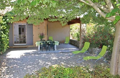 Villedieu Apartment | Gite Le Murier 4 persons, swimming pool and garden in Villedieu en Provence !