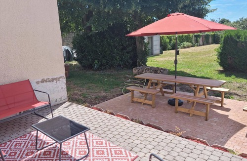 Briare House | Gîte les 2 cygnes: a gentle adventure on the banks of the Loire