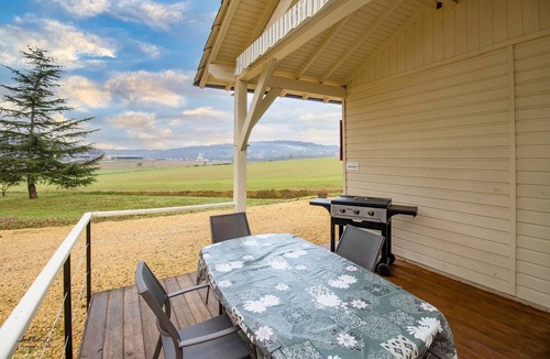 Aubas House | Gîte Prairie – Charm and Tranquility in Périgord Noir, Shared Pool, Terrace and Nature