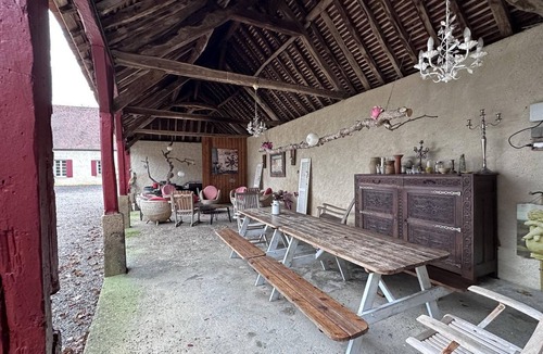 Souvigny Cottage | Gite Souvigny, 6 bedrooms, 12 persons
