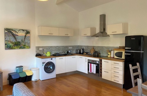 Brantome-en-Perigord Cottage | Gite with pool access in the heart of Brantome