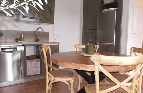 Saumane-de-Vaucluse Apartment | Golf side, beautiful ground floor apartment with terraces in Golf - swimming pool - tennis.