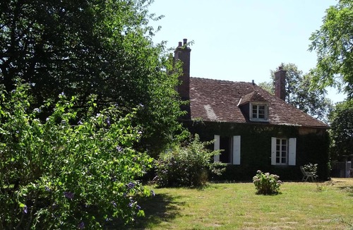 Deux-Chaises Cottage | Grand 17th-century mansion, air conditioning, linen and cleaning included