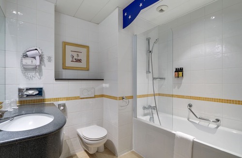 Magny-le-Hongre Hotel | Grand Magic Hotel Marne La Vallée