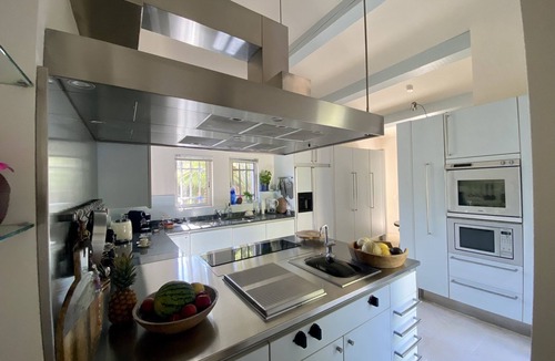Cote d'Azur- French Riviera Villa | Green oasis with magnificent sea views, center within walking distance, including housekeeper