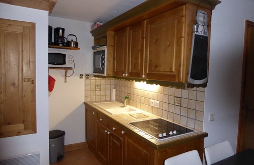 Pralognan-la-Vanoise Apartment | Ground floor 3-room near slopes, up to 6 people
