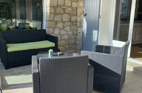 Grand Sud Condo | GROUND FLOOR VILLA WITH SWIMMING POOL FREE PARK AND PETANQUE COURT