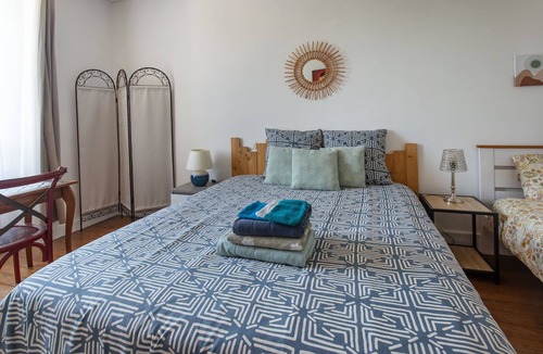 Cherac Bed & Breakfast | Guest Rooms “Chambres Mimosa-Demeure Olea” in Chérac