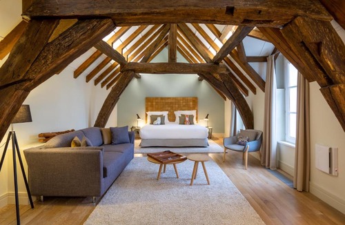 Fontainebleau Hotel | Hôtel de Cavoye
