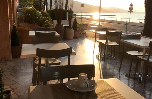 Menton Hotel | Hôtel Le Dauphin