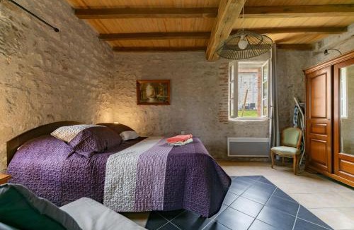 Charroux House | Hameau Grande Varenne - Gites de charme avec piscine