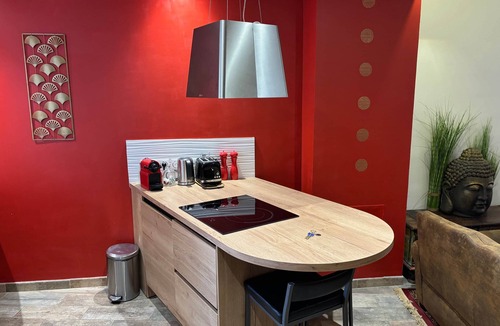 Mazarin Quarter House | Historic center, bright & Modern & AC