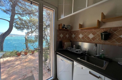 Sanary-sur-Mer House | Historic villa with panoramic sea view in the center of Sanary for 7