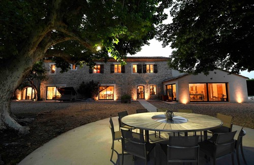 Caumont-sur-Durance House | Holiday Home "Bastide Neuve en Provence" with Private Pool, Terrace & Wi-Fi