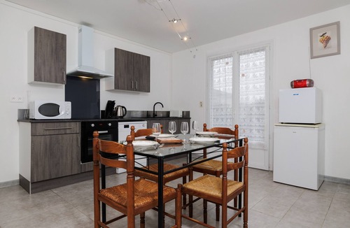 Langon House | Holiday Home 'Gite Du Maine' with Private Terrace, Garden and Wi-Fi