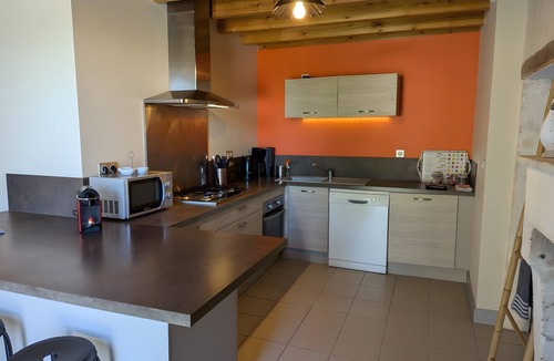 Verrieres House | Holiday Home 'La Bonne Chauffe - Serpentin' with Shared Pool, Private Terrace and Wi-Fi