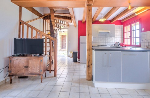 Montignac House | Holiday Home “Panissal – Family 4 Guests” with Private Terrace