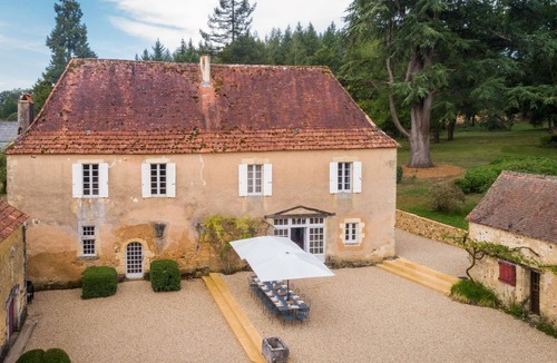 Cendrieux House | Holiday house Vergt for 1 - 12 persons with 6 bedrooms - Holiday house