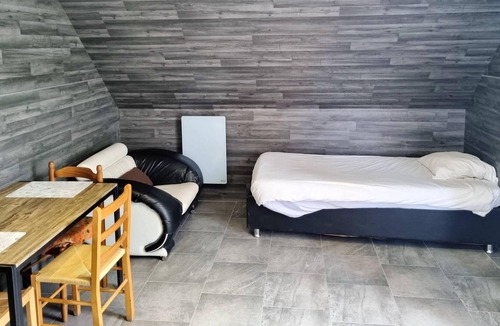 Chenove Apartment | Homerez - Amazing appartement for 5 ppl. with terrace and balcony at Chenôve