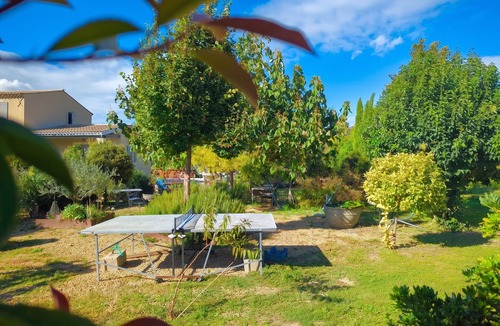 Cabrieres-d'Avignon Apartment | Homerez - Studio with pool Cabrières-d'Avignon