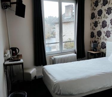 Peyrat-le-Chateau Hotel | Hotel - Bistro - Bar Le Bellerive