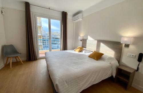 Juan-les-Pins Hotel | Hotel Courbet