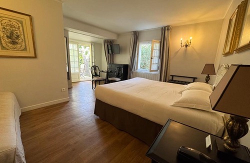 Visan Hotel | Hotel Du Midi