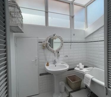 Cannes City Centre Hotel | Hotel le Romanesque
