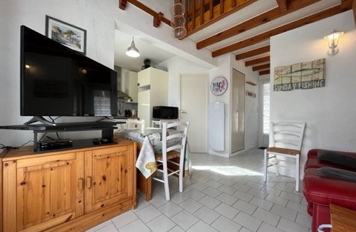 Domino House | House near the beach with wifi and parking