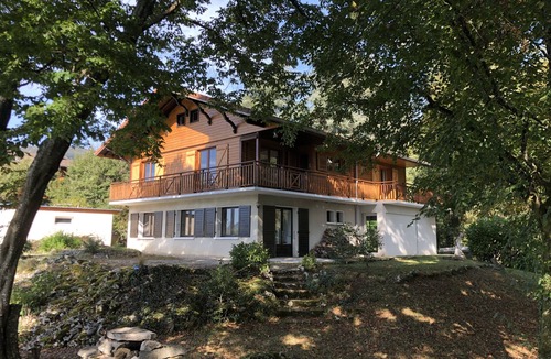 Brison-Saint-Innocent House | House near forest with view of Lac du Bourget