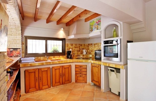 La Gaude House | House with 4 apartments 2 to 8 bedrooms swimming pool,common room,French Riviera