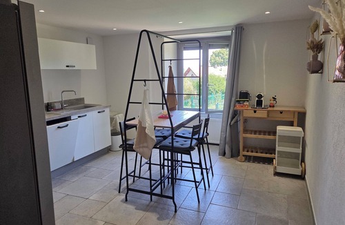 Feigeres House | House with a garden in a renovated old farmhouse. Pets welcome!