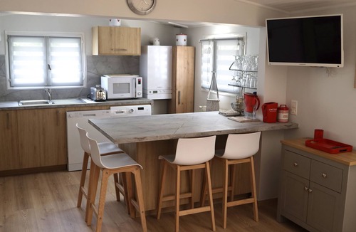 Caromb Cottage | House with a large pool for your use
