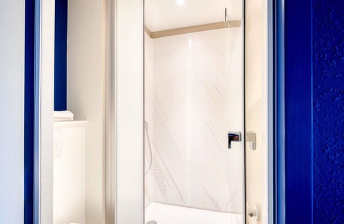 Trappes Hotel | ibis budget Versailles Trappes