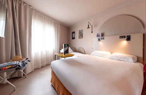 La Castellane Hotel | ibis Styles Marseille Centre Prado Place Castellane