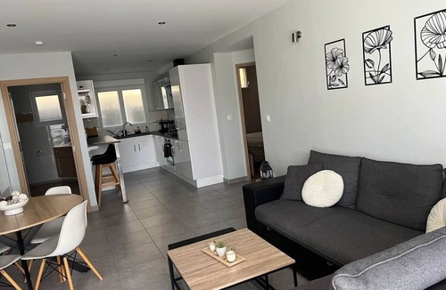 Digne-les-Bains Apartment | Ideal for spa guests: Souvenirs de Provence, 2-bedroom apartment with air conditioning