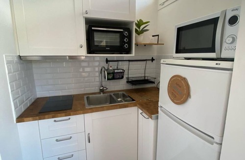 Sud Apartment | In a quiet location just 5 minutes from downtown, a bright apartment in Aix-en-Provence